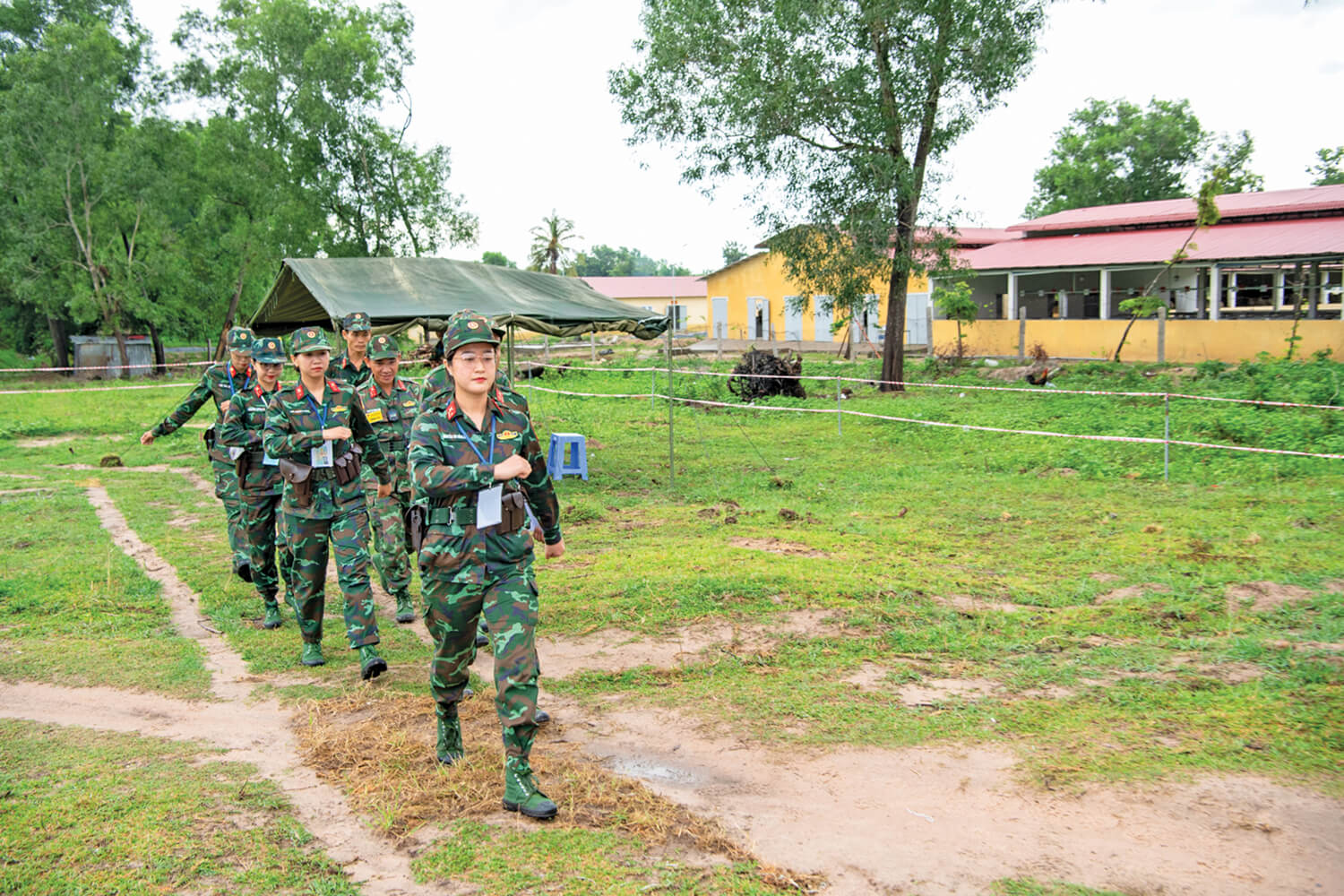 NỮ “XẠ THỦ” ĐUA TÀI