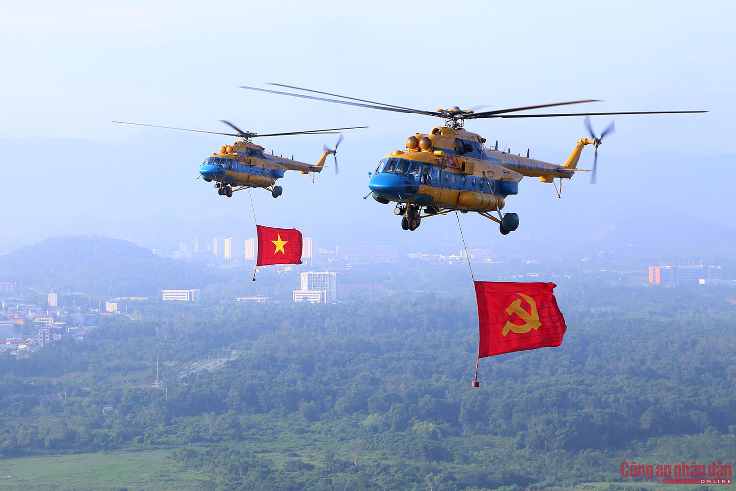 RỰC RỠ TRONG NẮNG THU